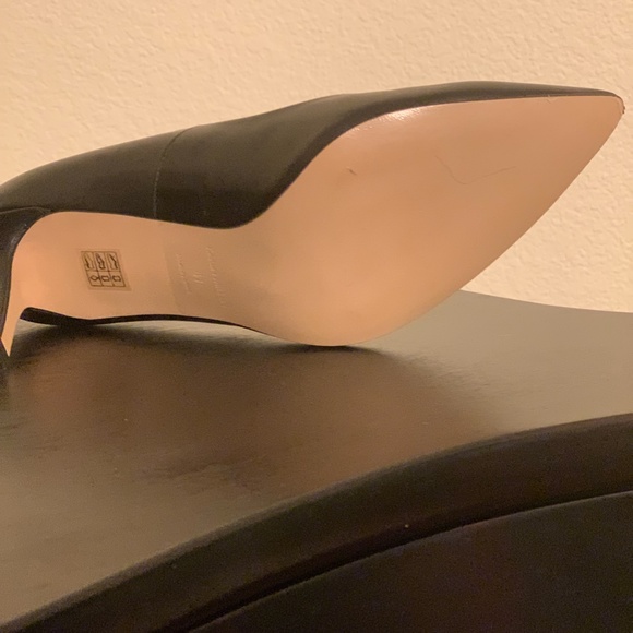 Black Pumps - Picture 2 of 5